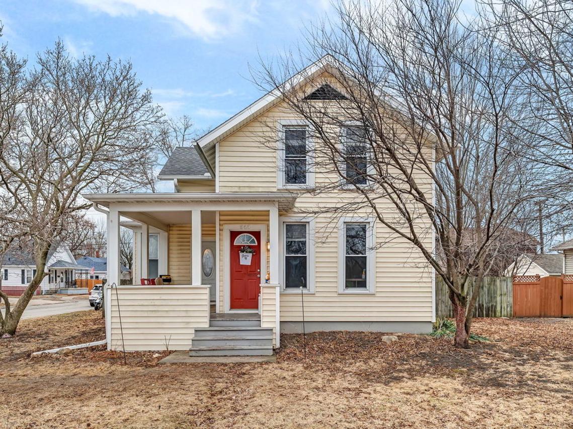 565 E Norris Dr., Ottawa, IL 61350