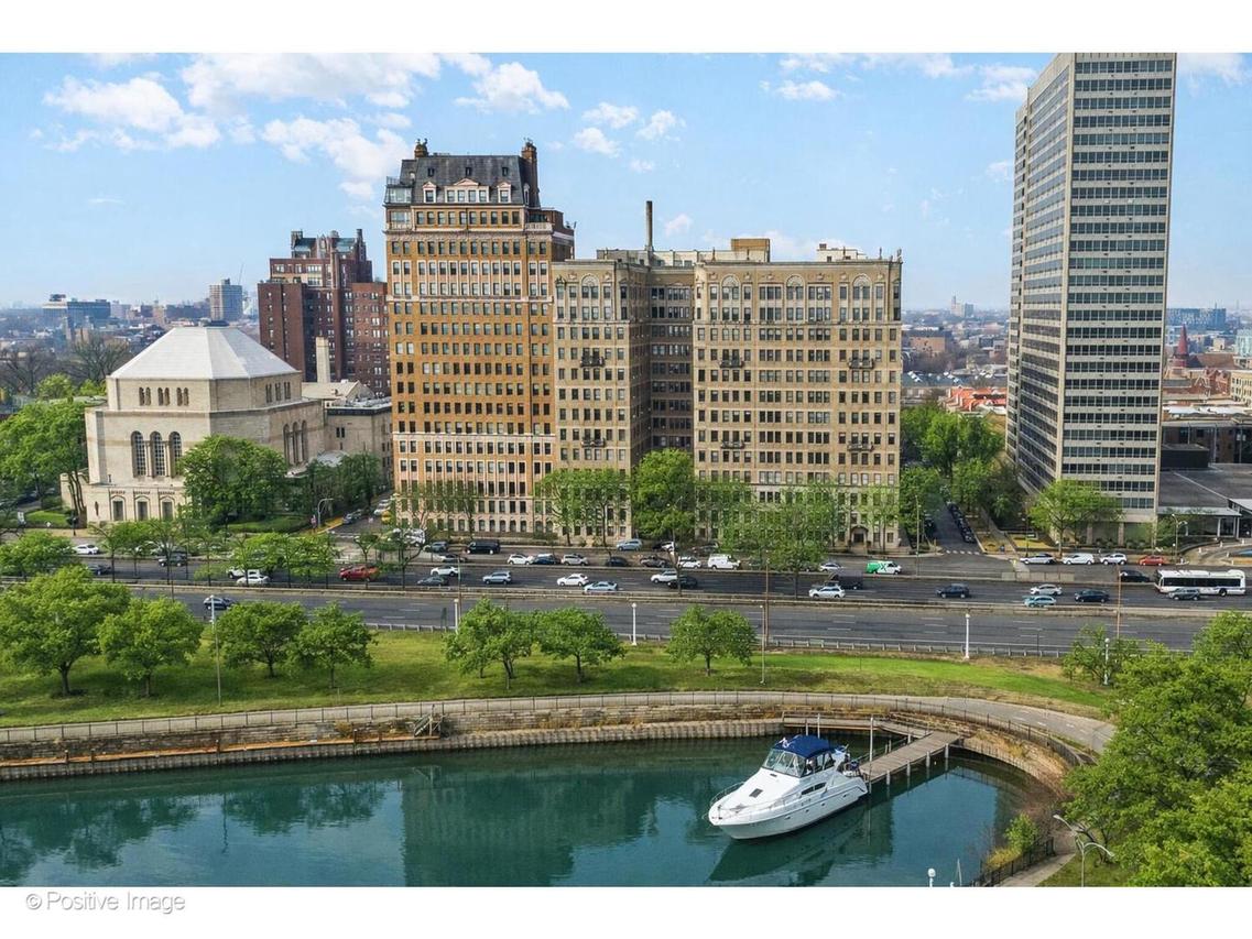 3500 N Lake Shore Dr. #12C, Chicago, IL 60657