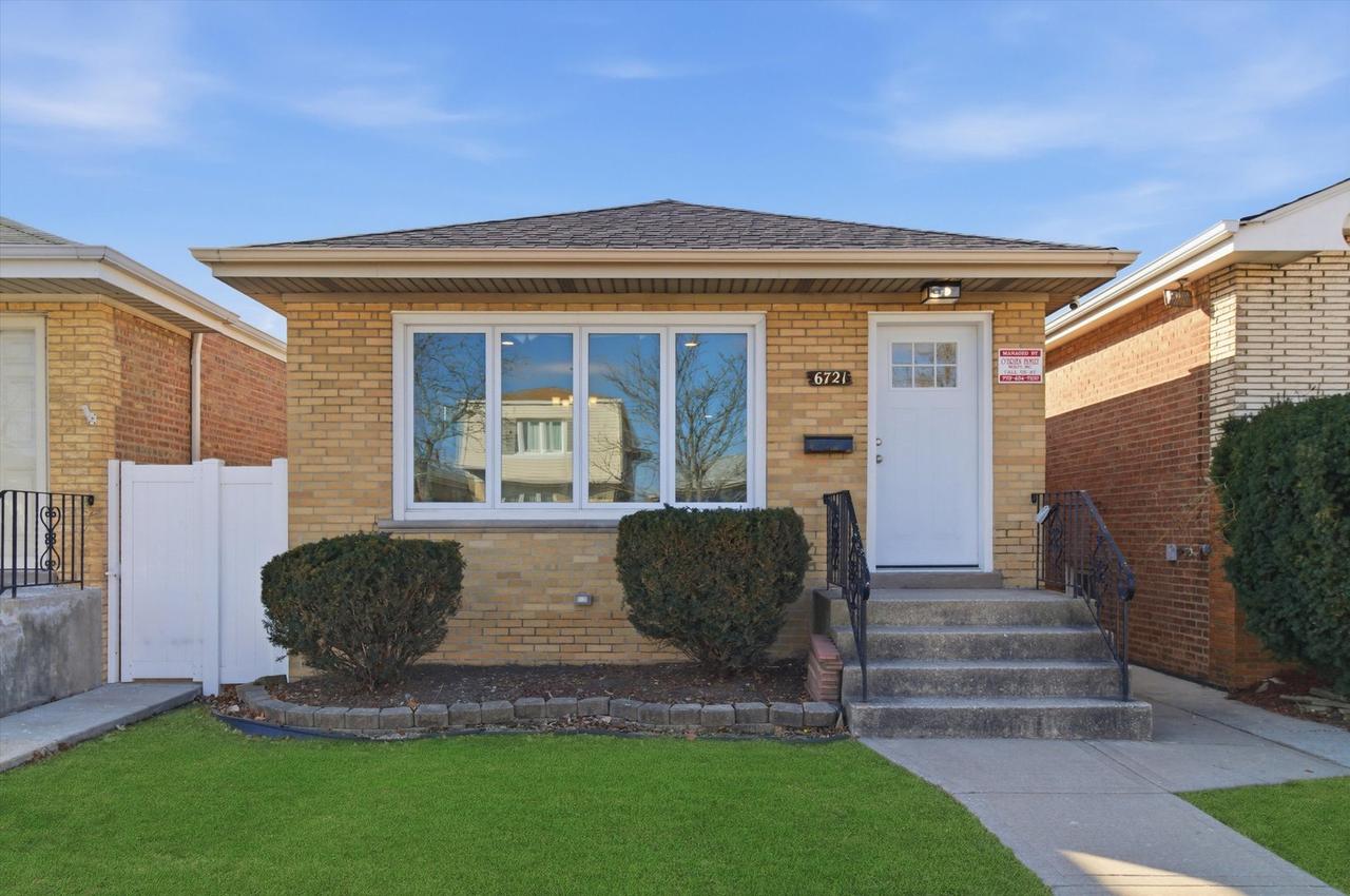 6721 W 63rd St., Chicago, IL 60638