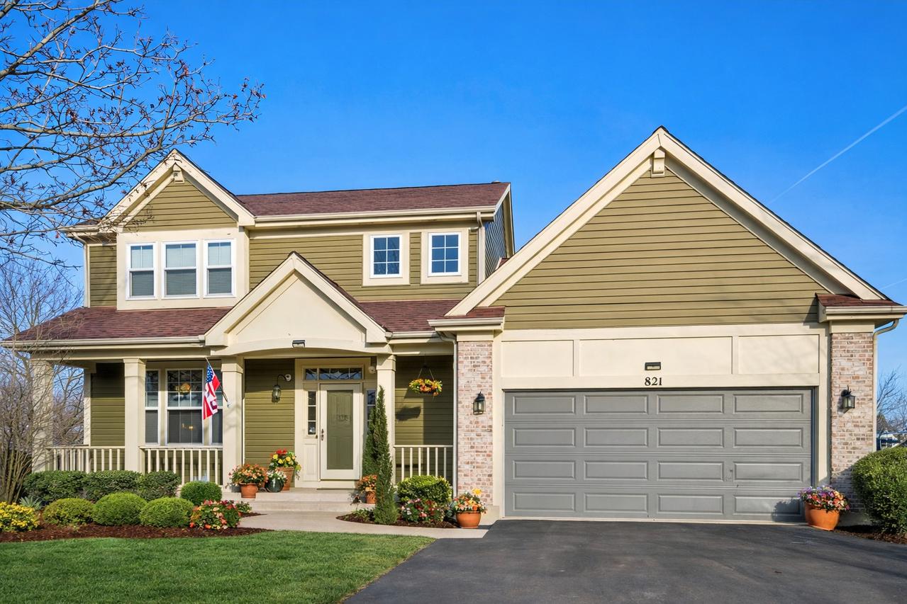 821 Red Barn Ln., Elgin, IL 60124