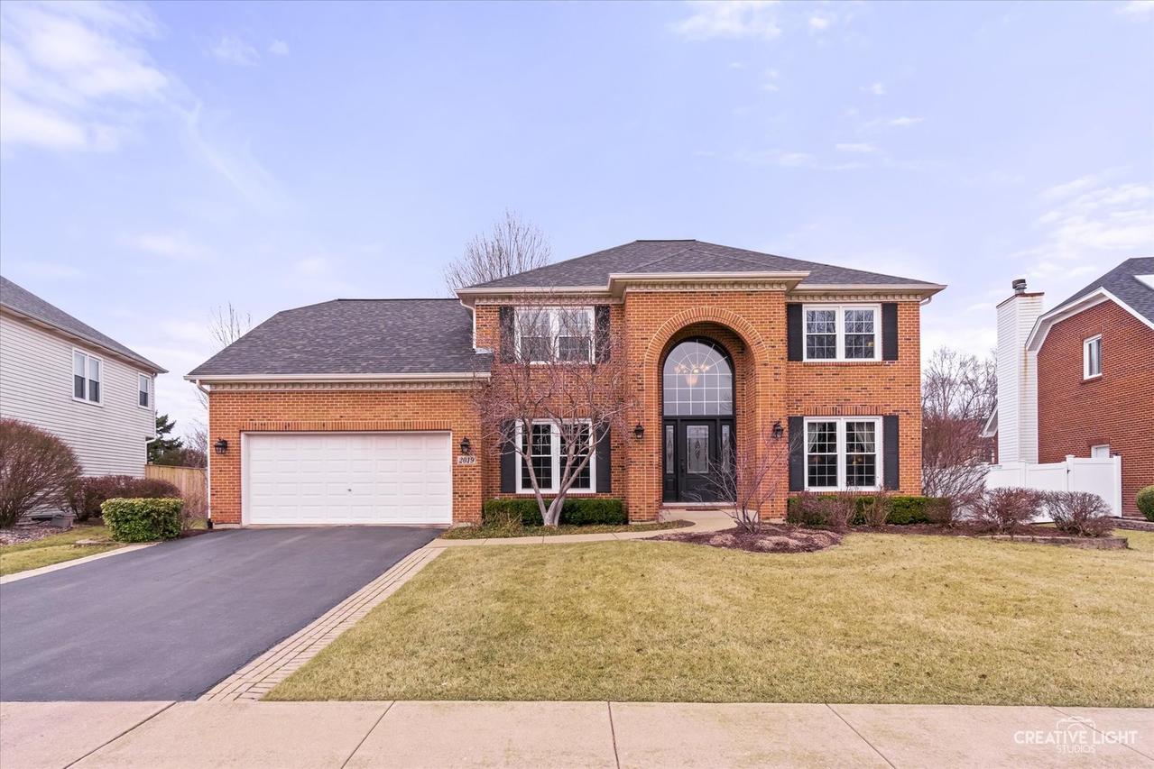 2019 Gleneagle Dr., Plainfield, IL 60586