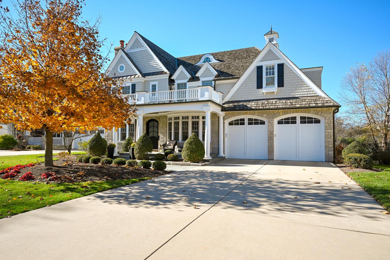 216 Regent St., Glen Ellyn, IL 60137