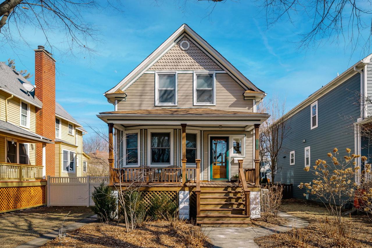 1032 Clinton Ave., Oak Park, IL 60304