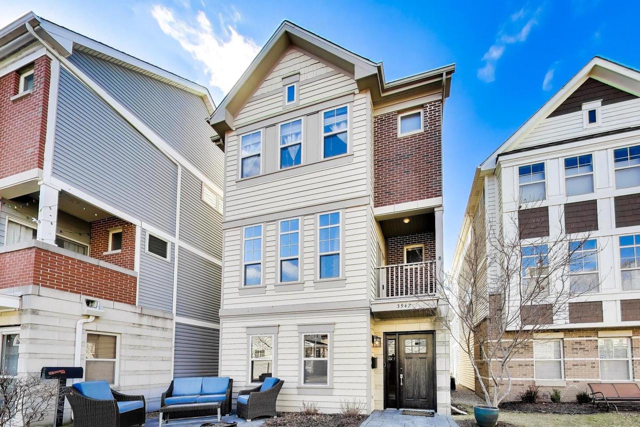 3942 N Kolmar Ave., Chicago, IL 60641