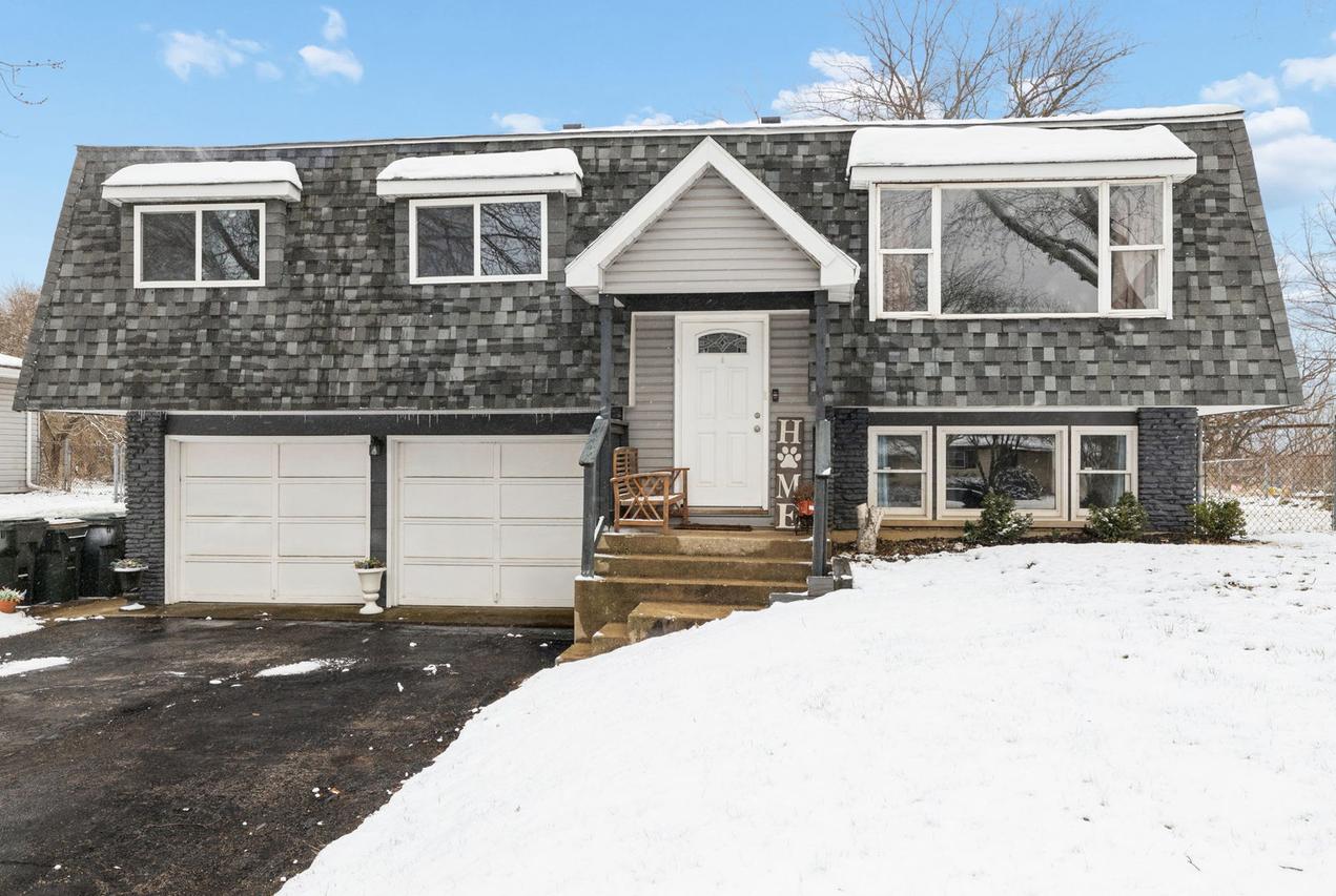 24254 S Burr Rd., Channahon, IL 60410