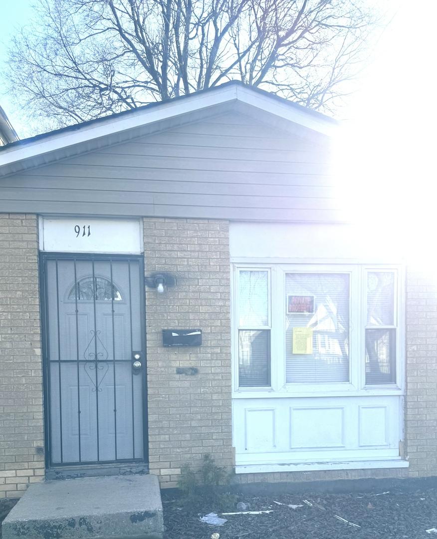 911 E 76th St., Chicago, IL 60619
