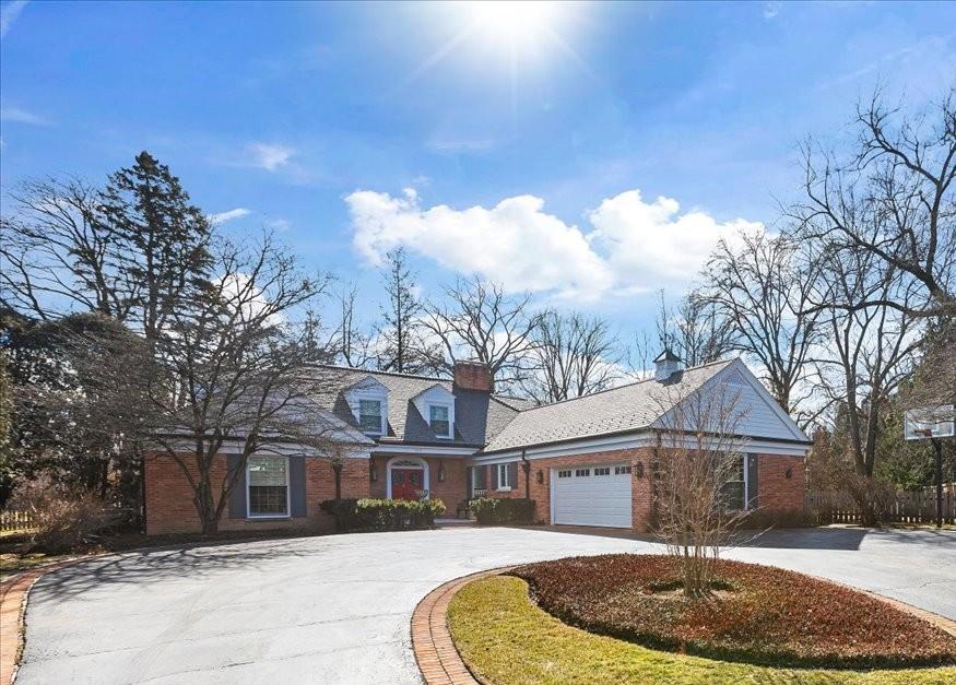 1115 Golfview Ln., Glenview, IL 60025