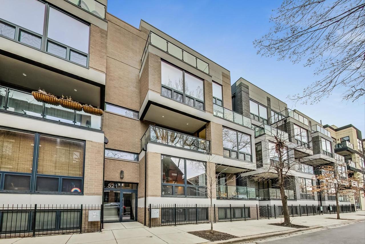 521 N Hermitage Ave. #2S, Chicago, IL 60622
