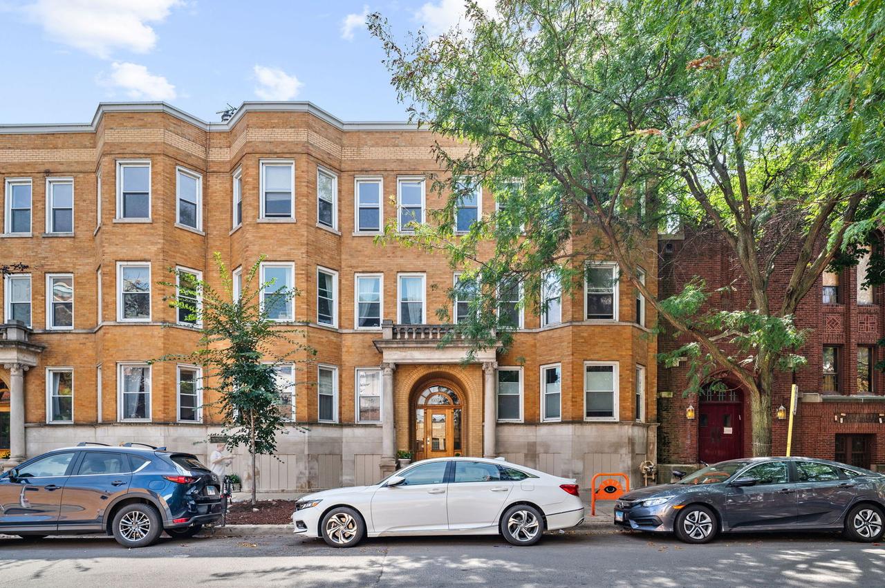 [Address Hidden by Seller], Chicago, IL 60657