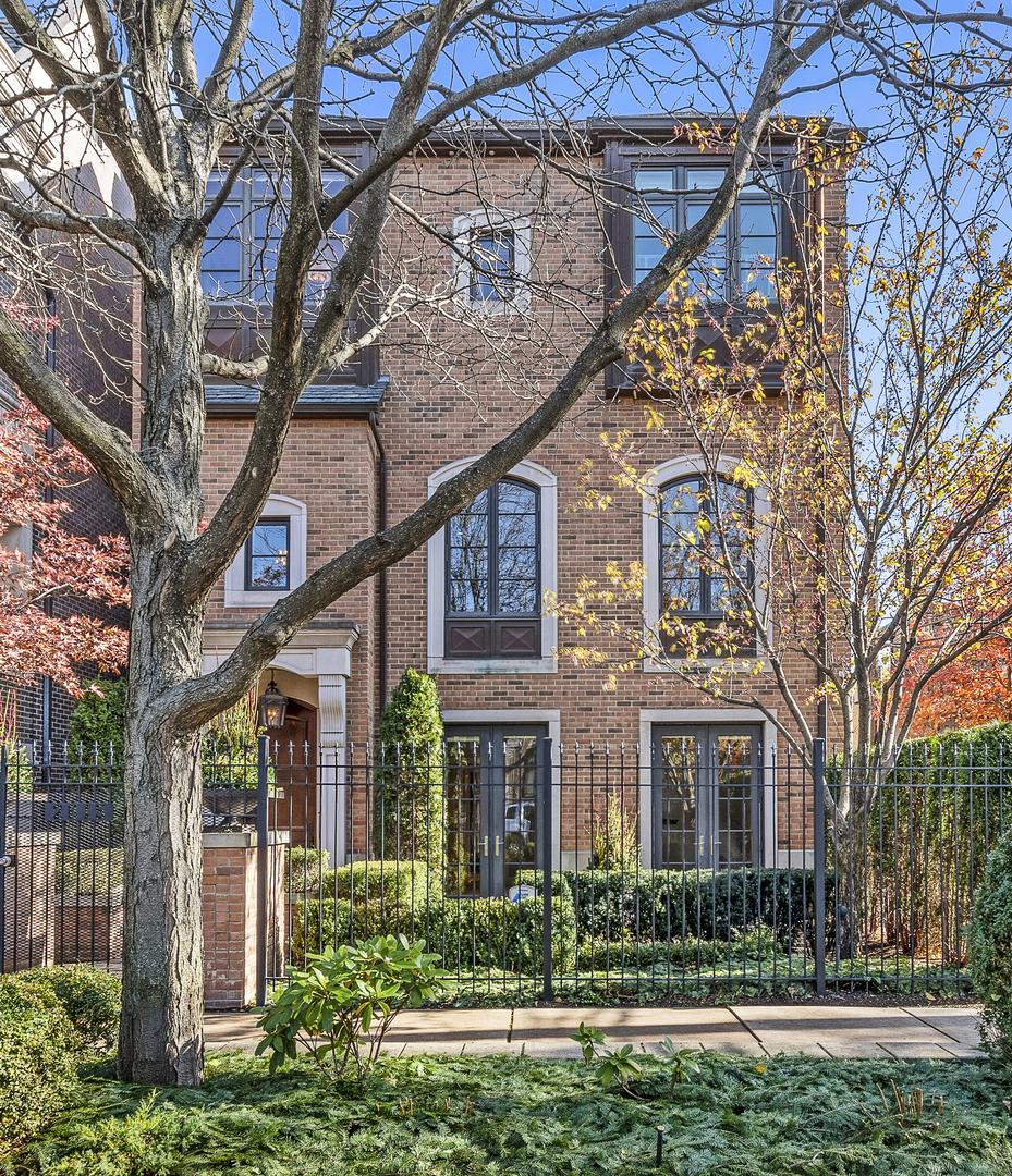 2615 N Paulina St., Chicago, IL 60614