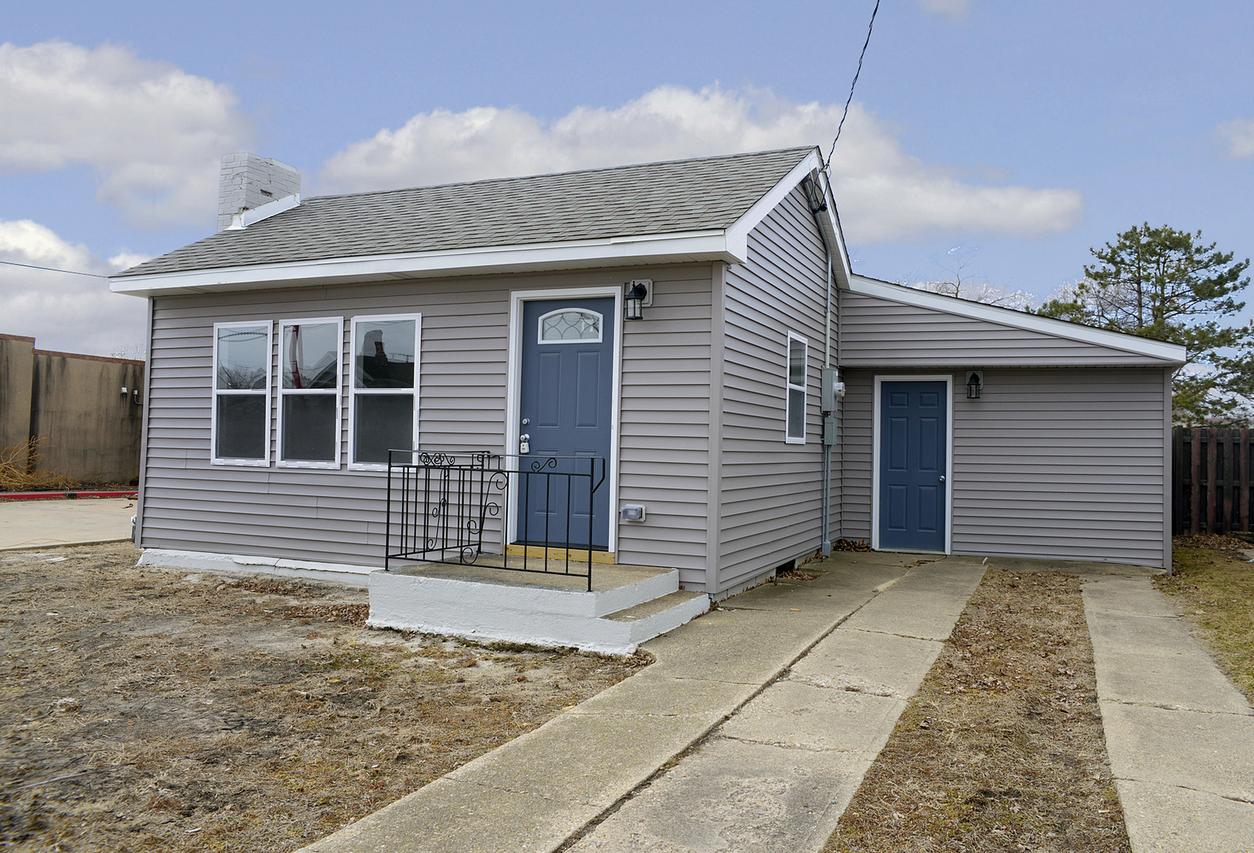 1517 Lasalle St., Ottawa, IL 61350