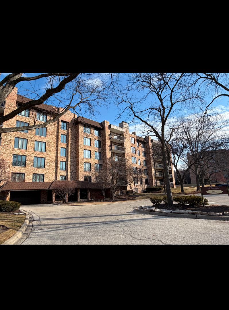 3860 Mission Hills Rd. #417, Northbrook, IL 60062