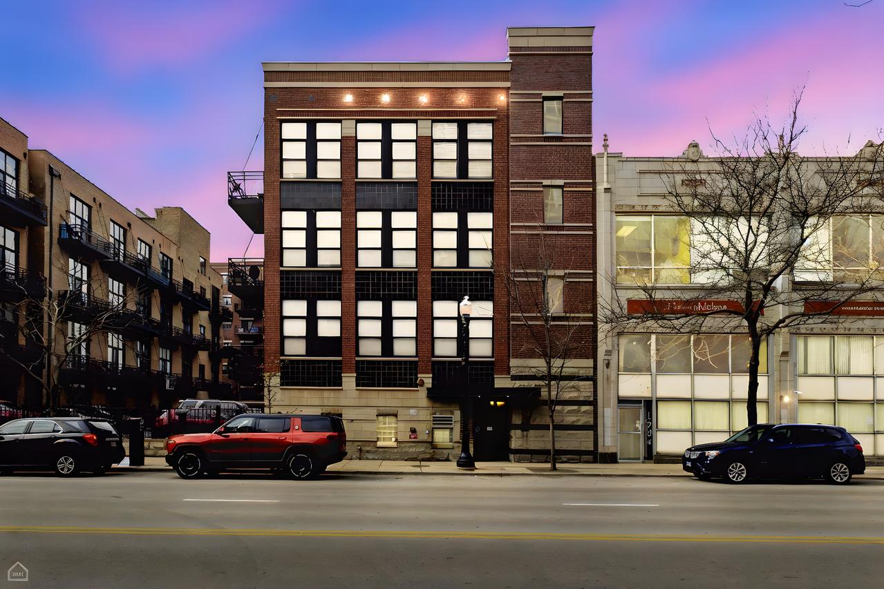 1910 S Michigan Ave. #302, Chicago, IL 60616