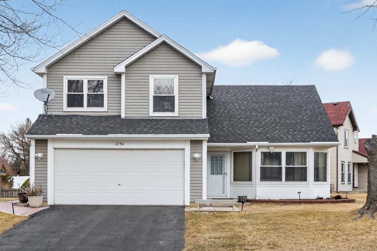 1254 Red Oak Ct., Elgin, IL 60120