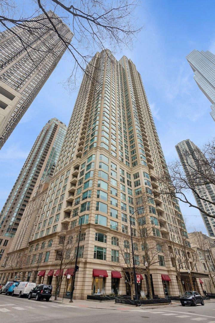 25 E Superior St. #3903, Chicago, IL 60611