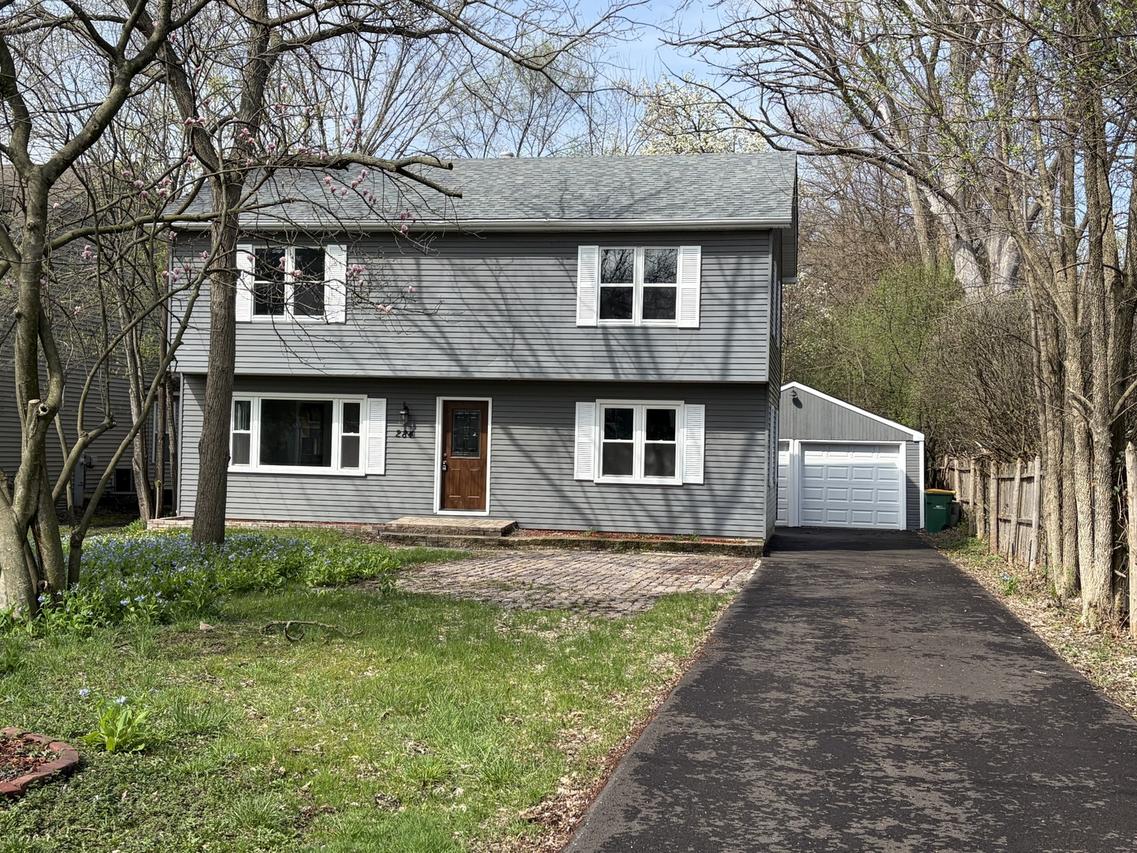 3s284 Patterman Rd., Warrenville, IL 60555