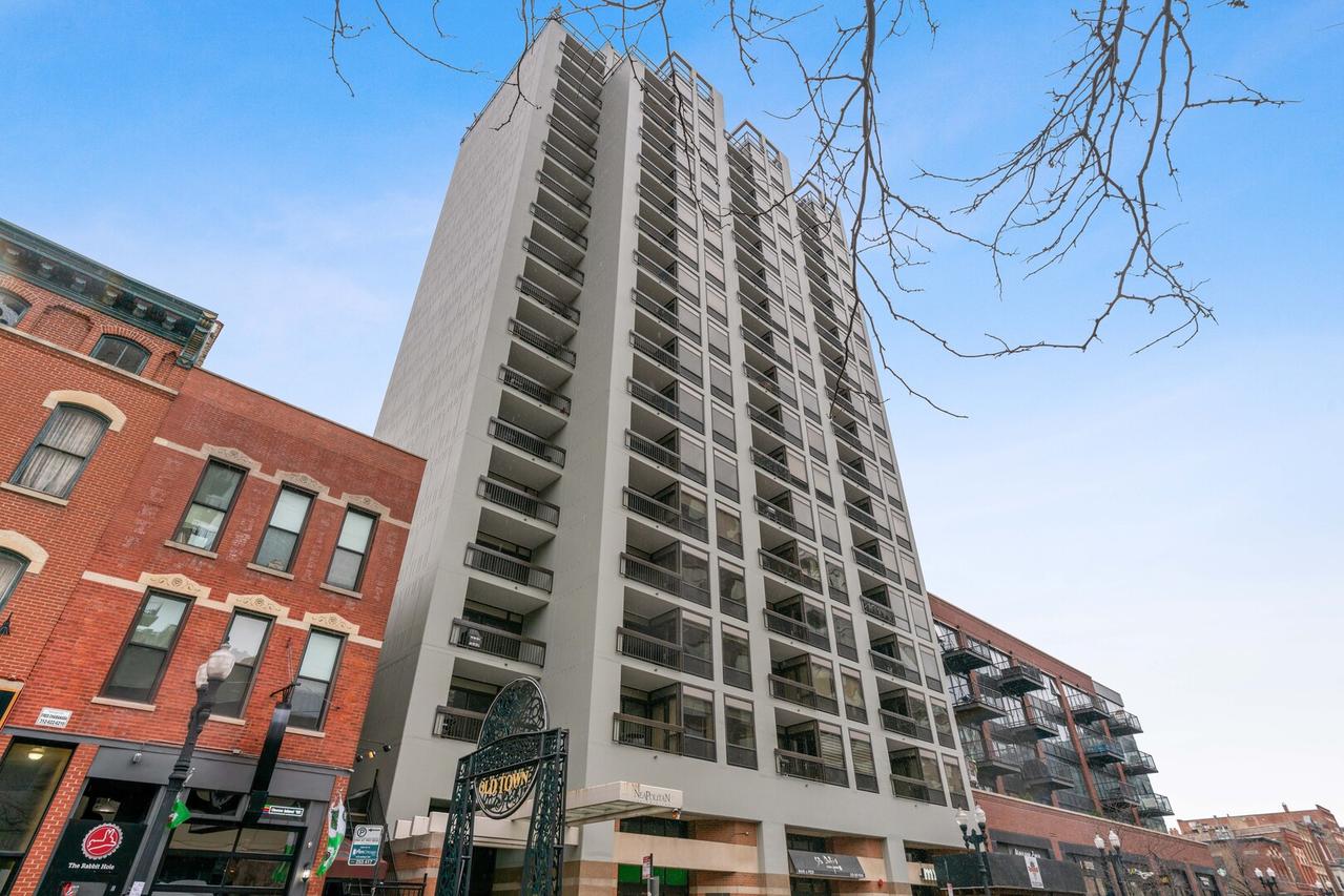 1212 N Wells St. #1505, Chicago, IL 60610