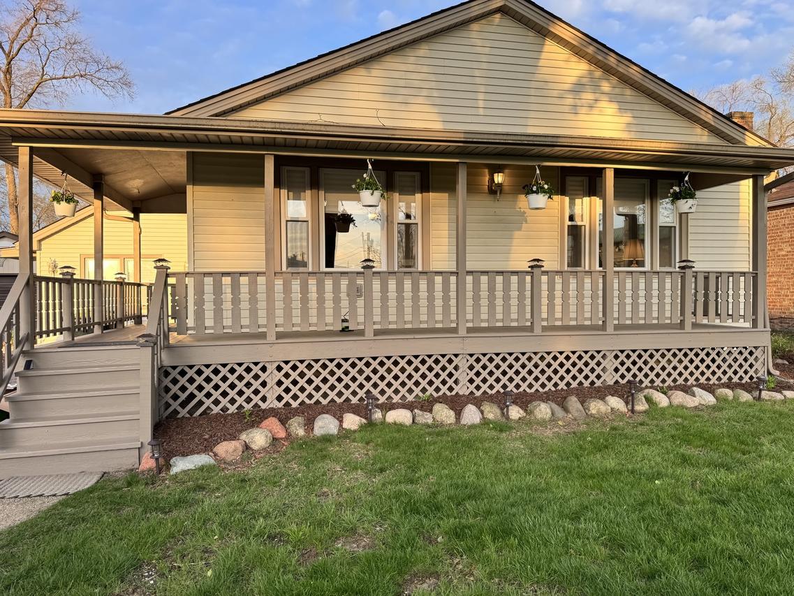 303 N Elmwood Ave., Wood Dale, IL 60191