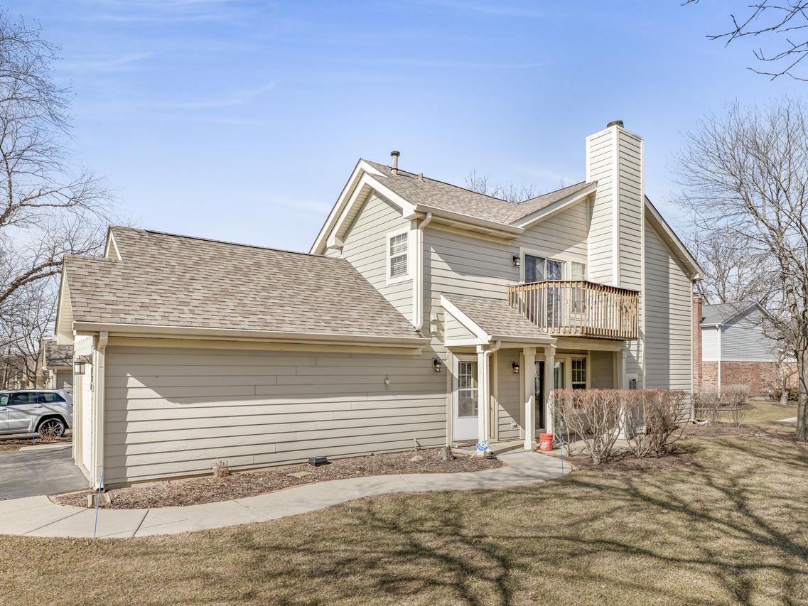 212 W Hamilton Dr., Palatine, IL 60067