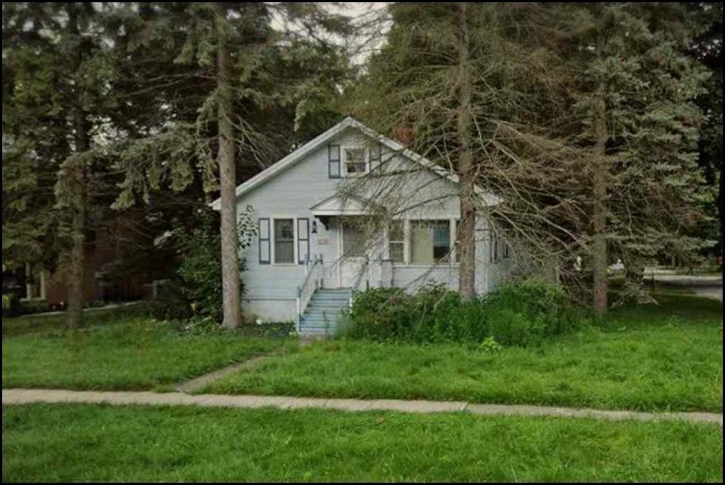 216 N Douglas Ave., Arlington Heights, IL 60004