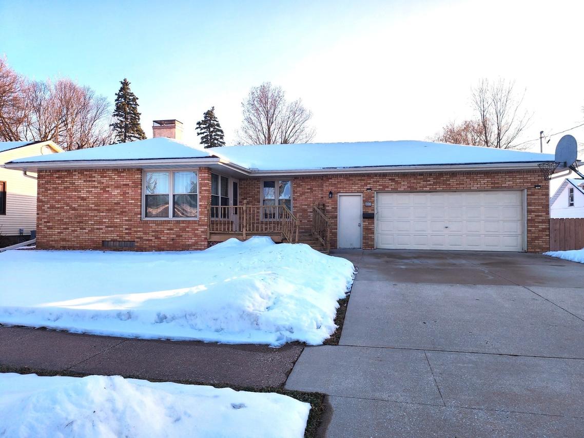 500 E Pearl St., Geneseo, IL 61254