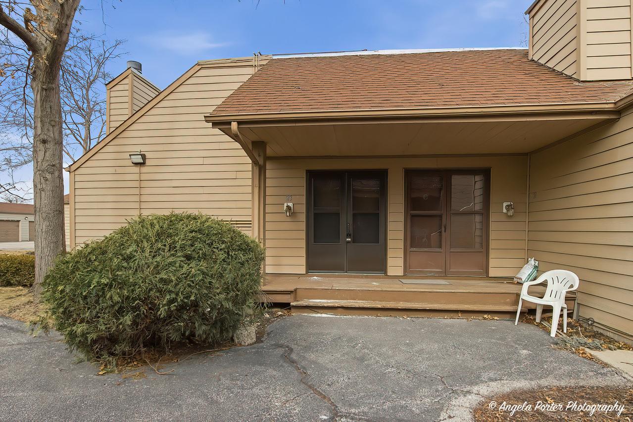 3357 Beacon St. #23, North Chicago, IL 60064