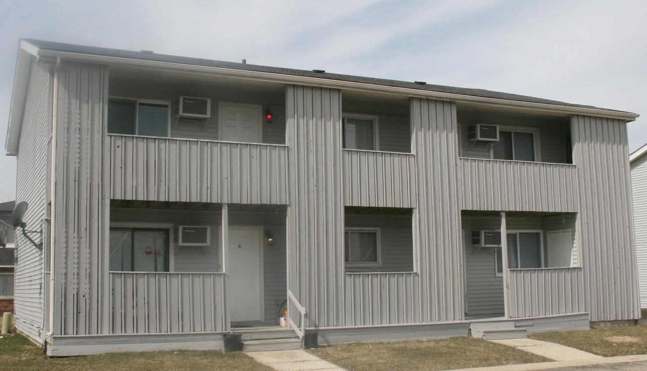 115 Harbor Dr., Oswego, IL 60543