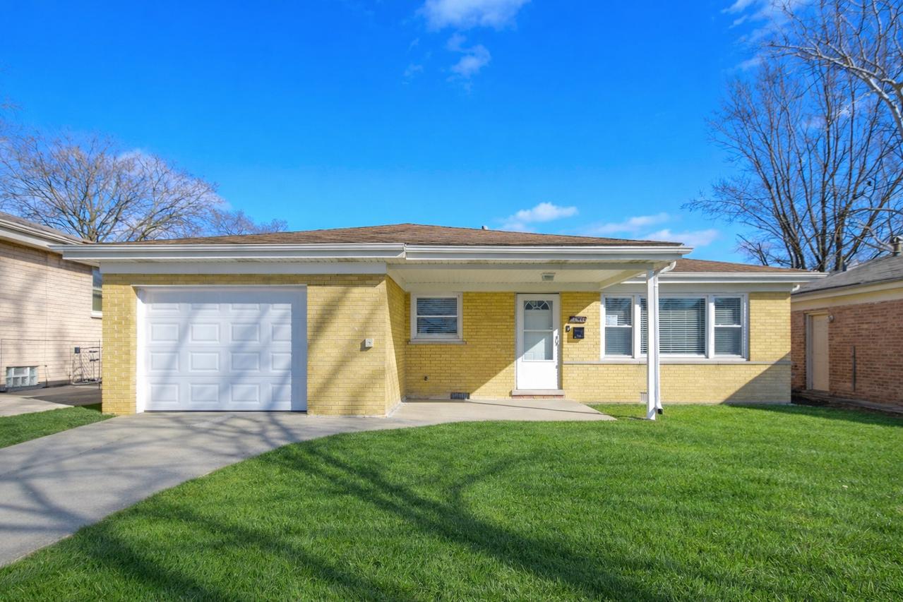 1621 Ingrid Ln., Chicago Heights, IL 60411