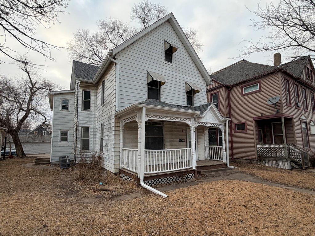 718 17th St., Rock Island, IL 61201