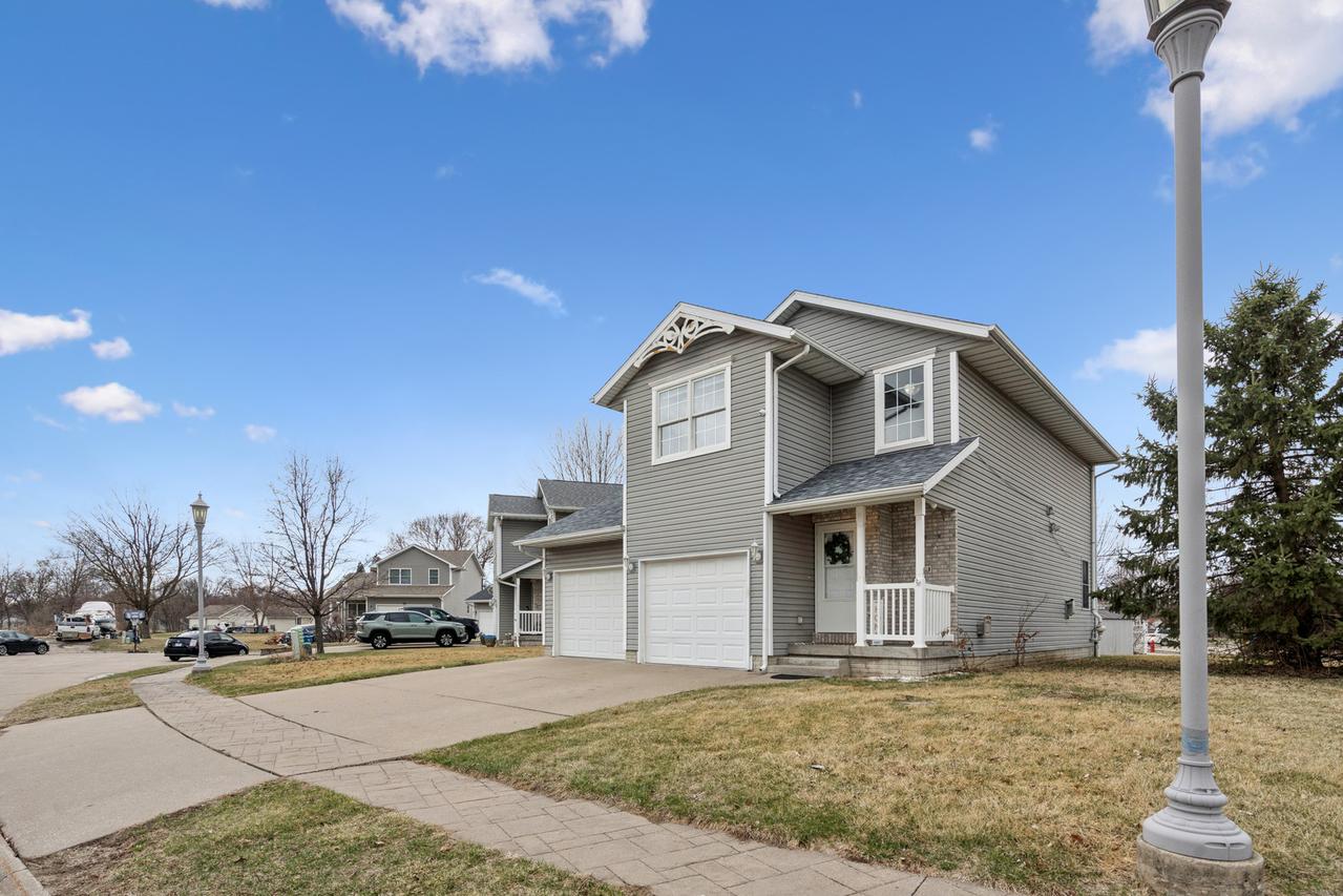 409 11th Ave A Ct., Silvis, IL 61282