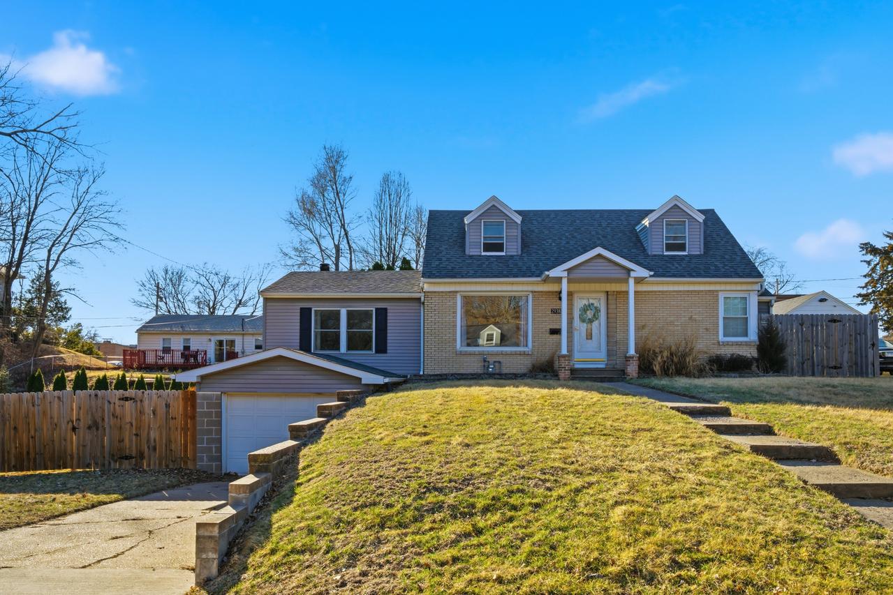 2938 31st St., Rock Island, IL 61201