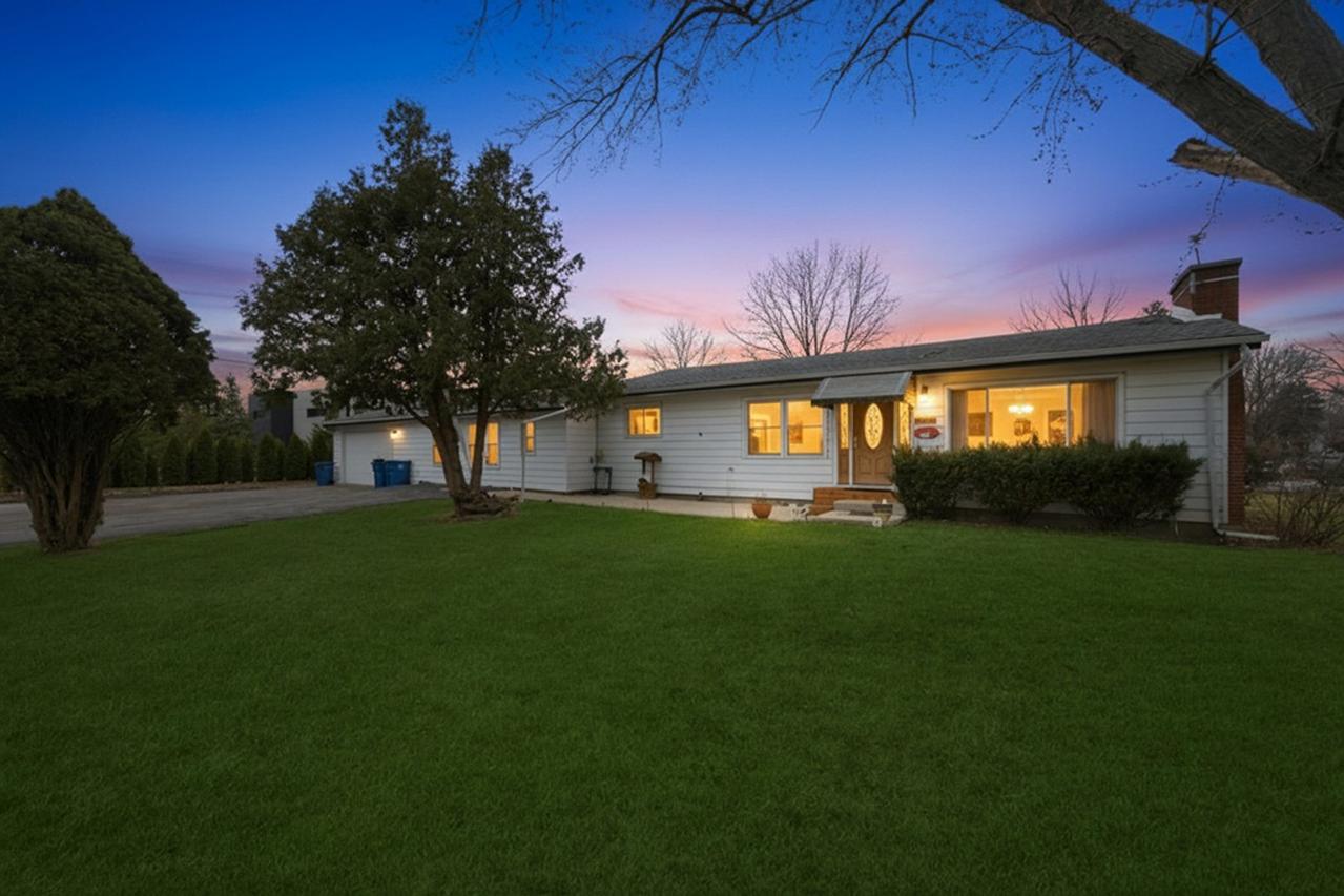 810 N Cherry St., Addison, IL 60101