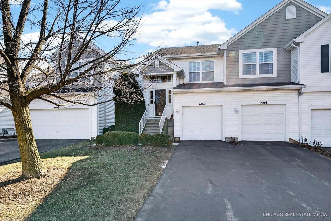 1404 Meadowsedge Ln., Carpentersville, IL 60110