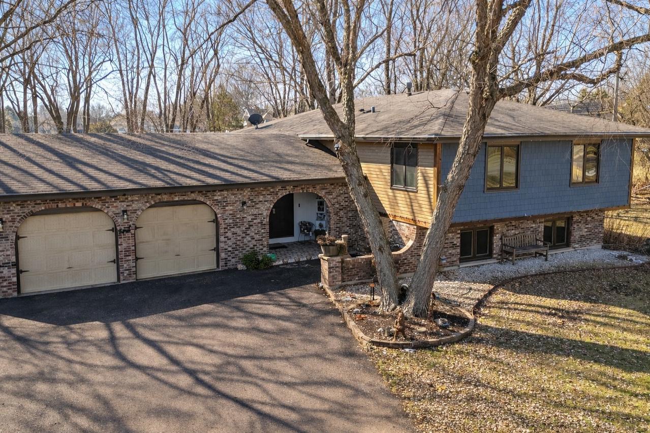 41W461 Burlington Rd., Campton Hills, IL 60175