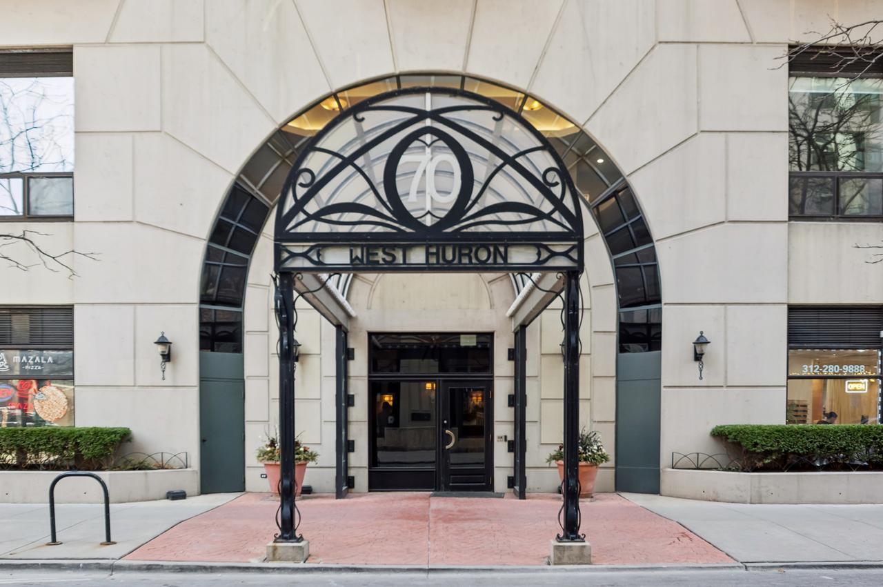 70 W Huron St. #1704, Chicago, IL 60654