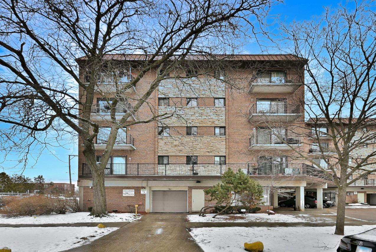 2333 N Neva Ave. #201, Chicago, IL 60707