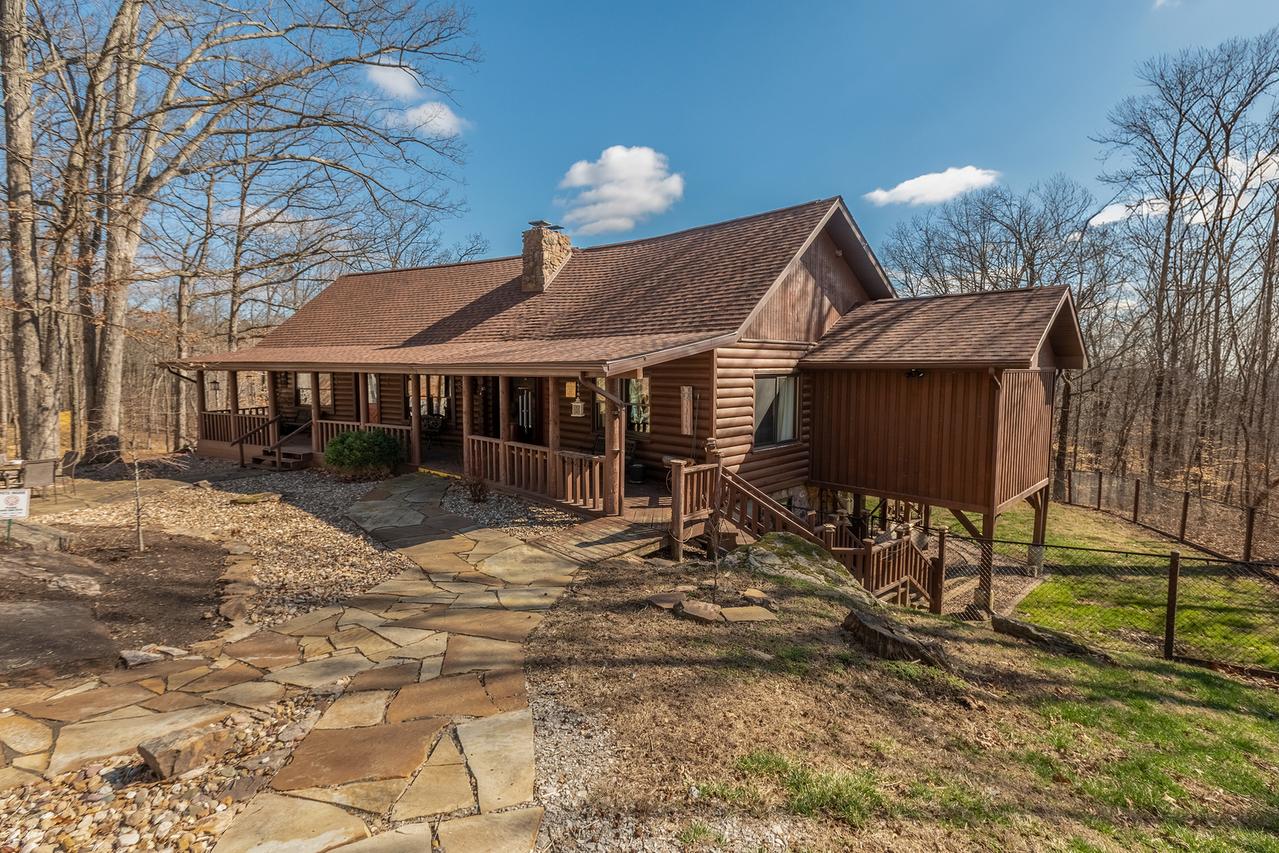 1425 Skyline Dr., Cobden, IL 62920