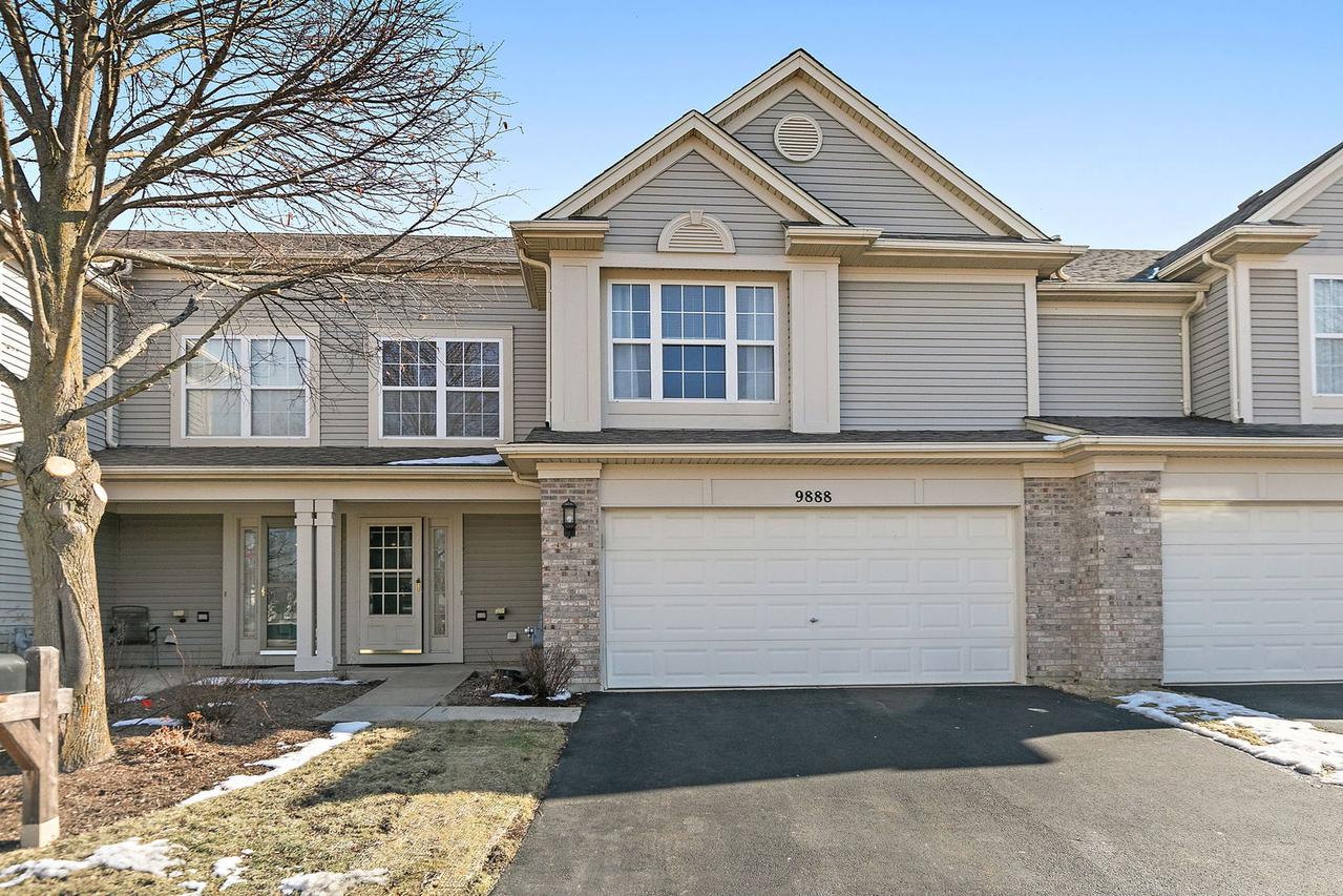 9888 Wakefield Ln., Huntley, IL 60142