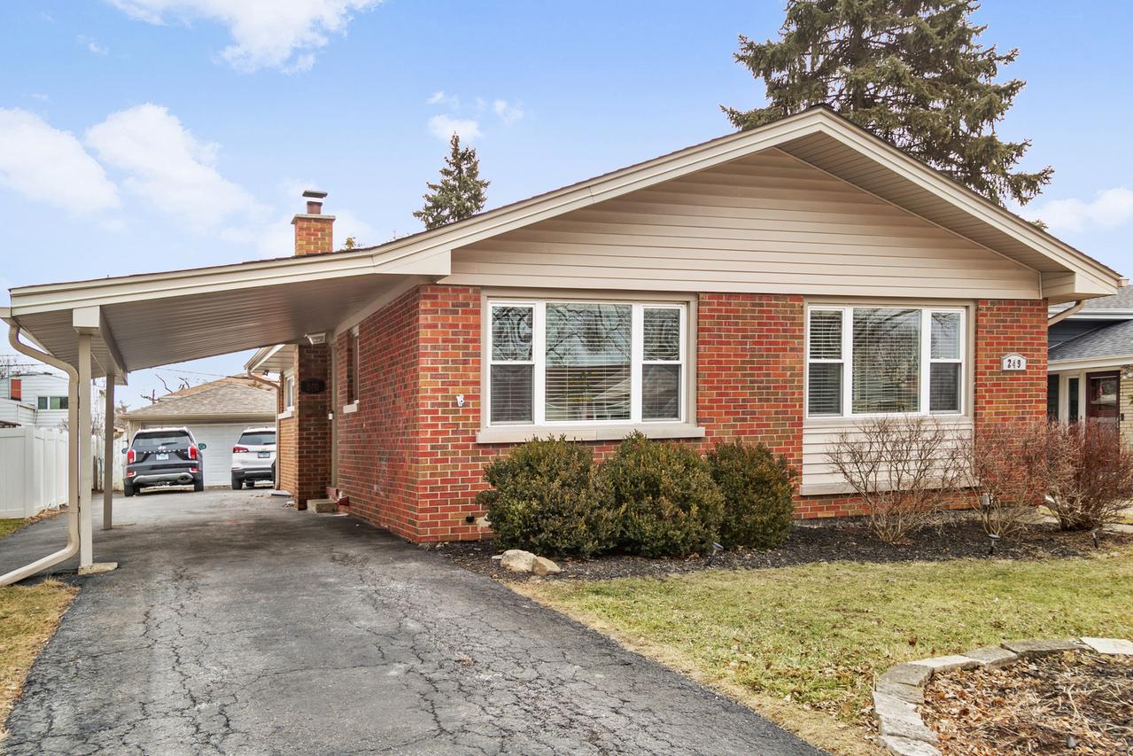 249 N Craig Pl., Lombard, IL 60148