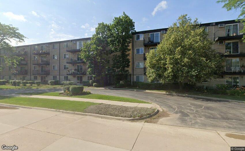 2515 E Olive St. #2C, Arlington Heights, IL 60004