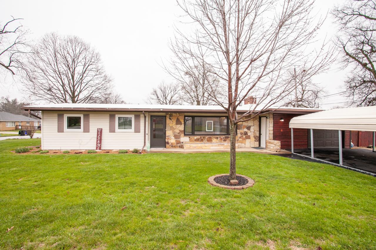 1114 E Lafayette St., Bloomington, IL 61701