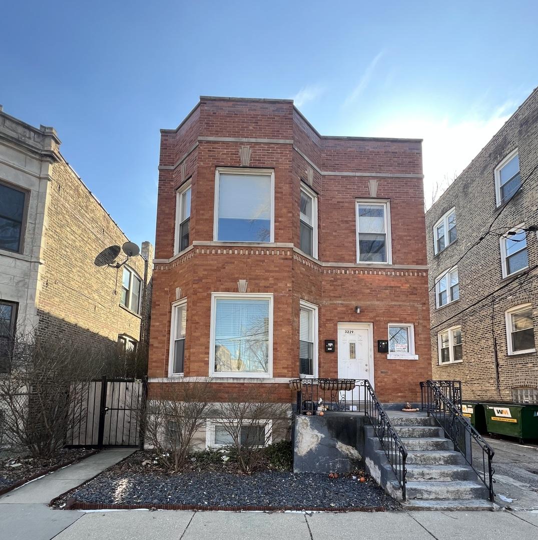 3229 W Dickens Ave., Chicago, IL 60647