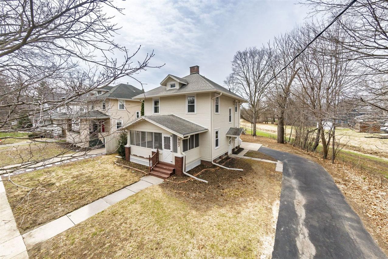 907 S Fell Ave., Normal, IL 61761