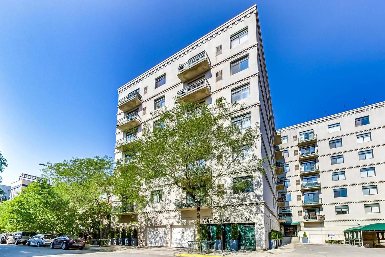 680 N Green St. #702, Chicago, IL 60642
