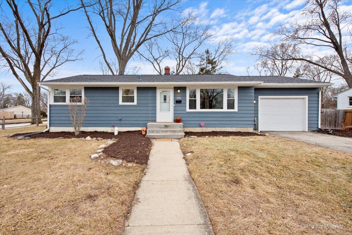 392 W Margaret Ter., Cary, IL 60013