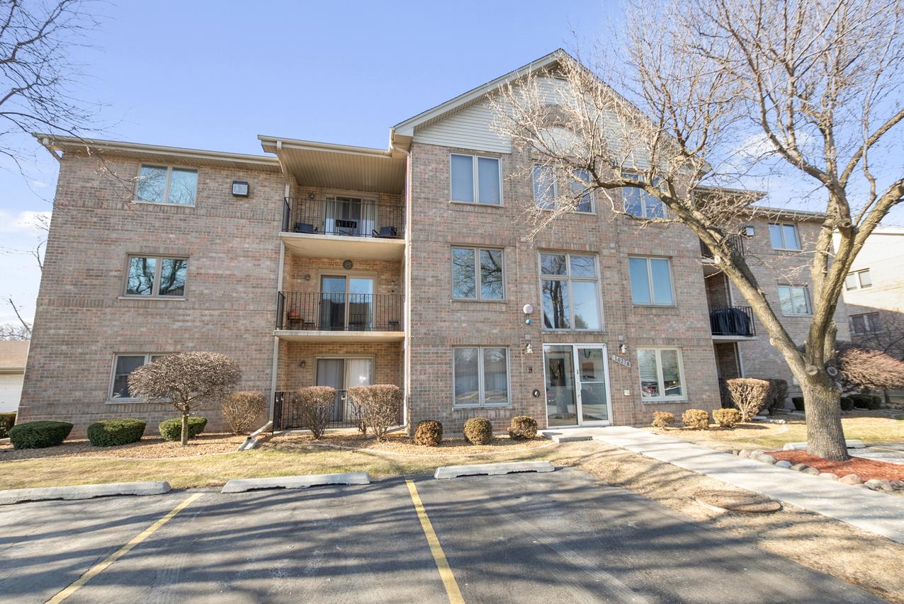 10278 Southwest Hwy. #1A, Chicago Ridge, IL 60415