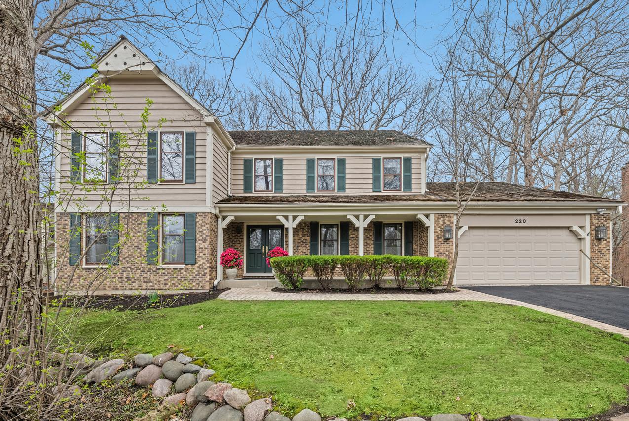 220 Dover Cir., Lincolnshire, IL 60069