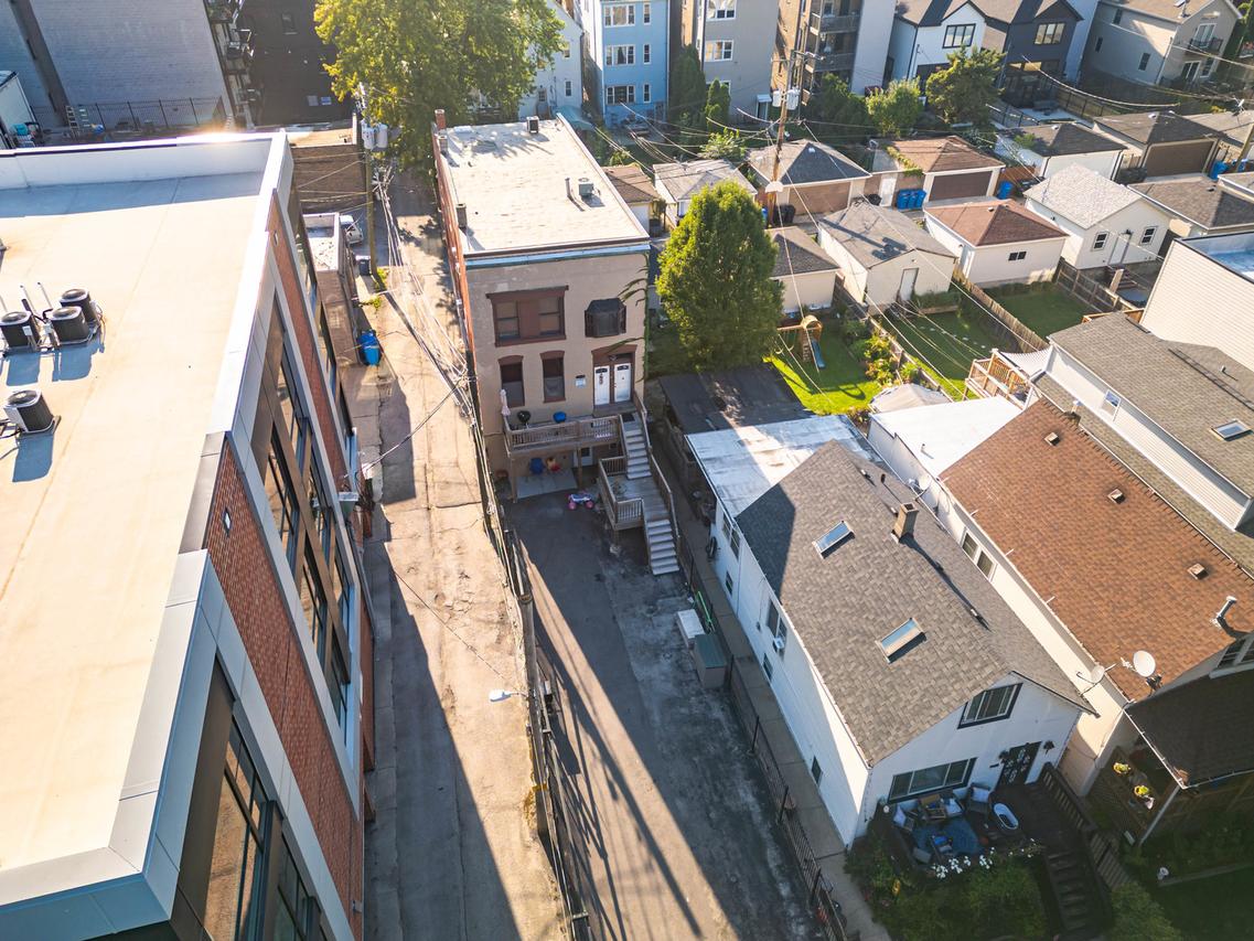 2014 N Whipple St., Chicago, IL 60647