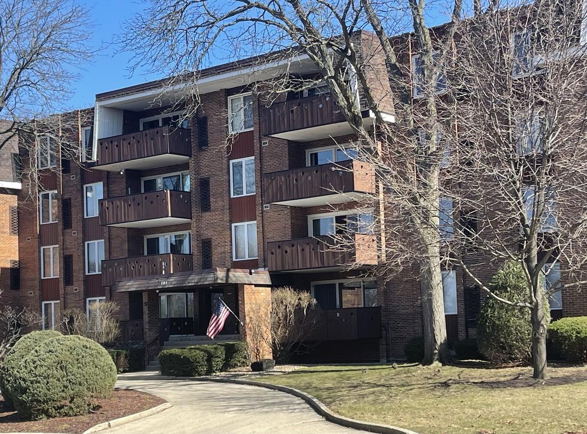 121 S Spruce Ave. #103, Wood Dale, IL 60191