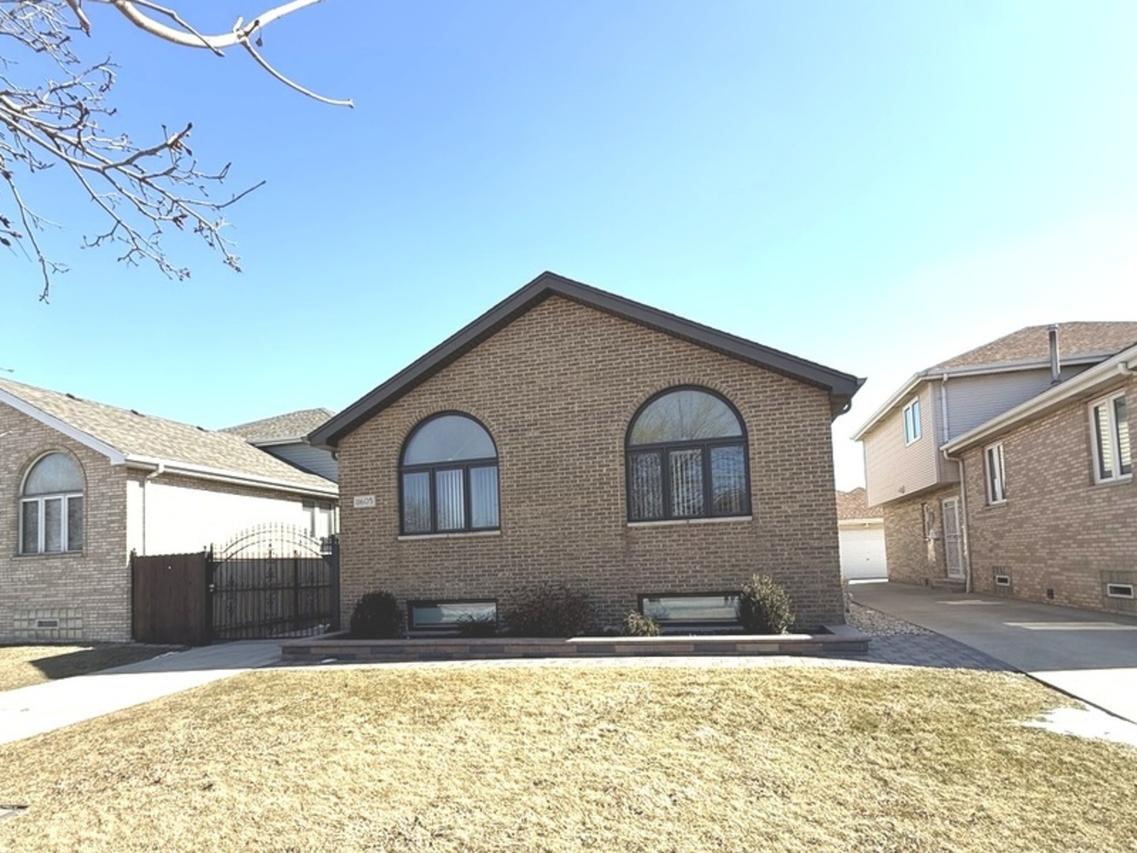11605 S Avenue N, Chicago, IL 60617